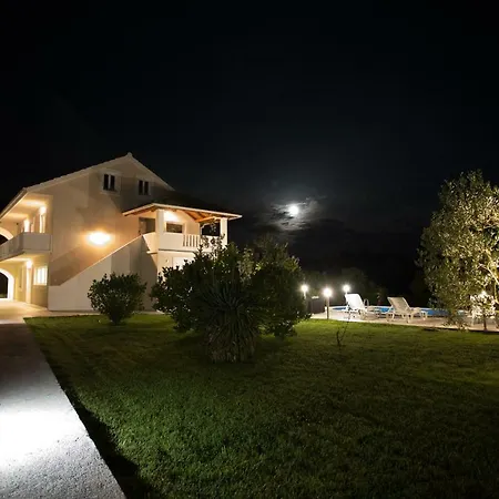 Holiday home Vacation Karmen Gruda